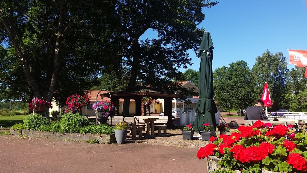Basto Hotel & Stugby Palsbole Екстер'єр фото
