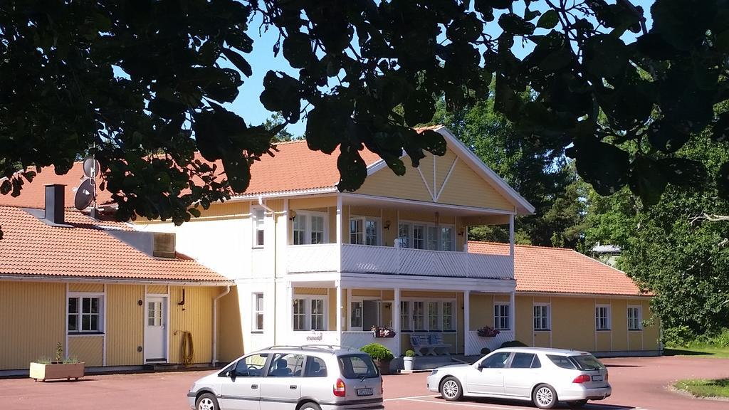 Basto Hotel & Stugby Palsbole Екстер'єр фото